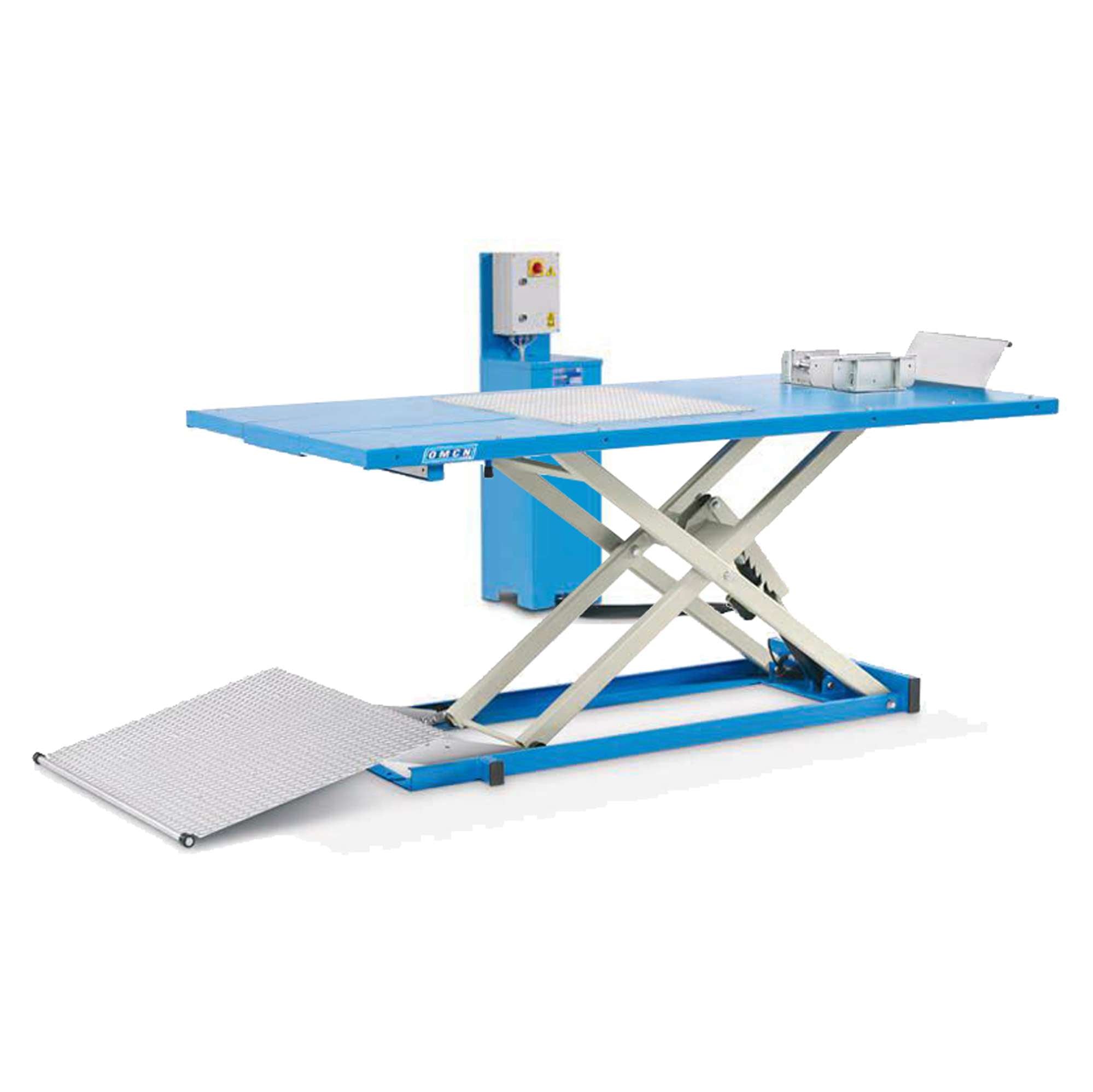 Sollevatore per moto 500 kg pompa elettroidraulica a scomparsa OMCN 196/MS-SP