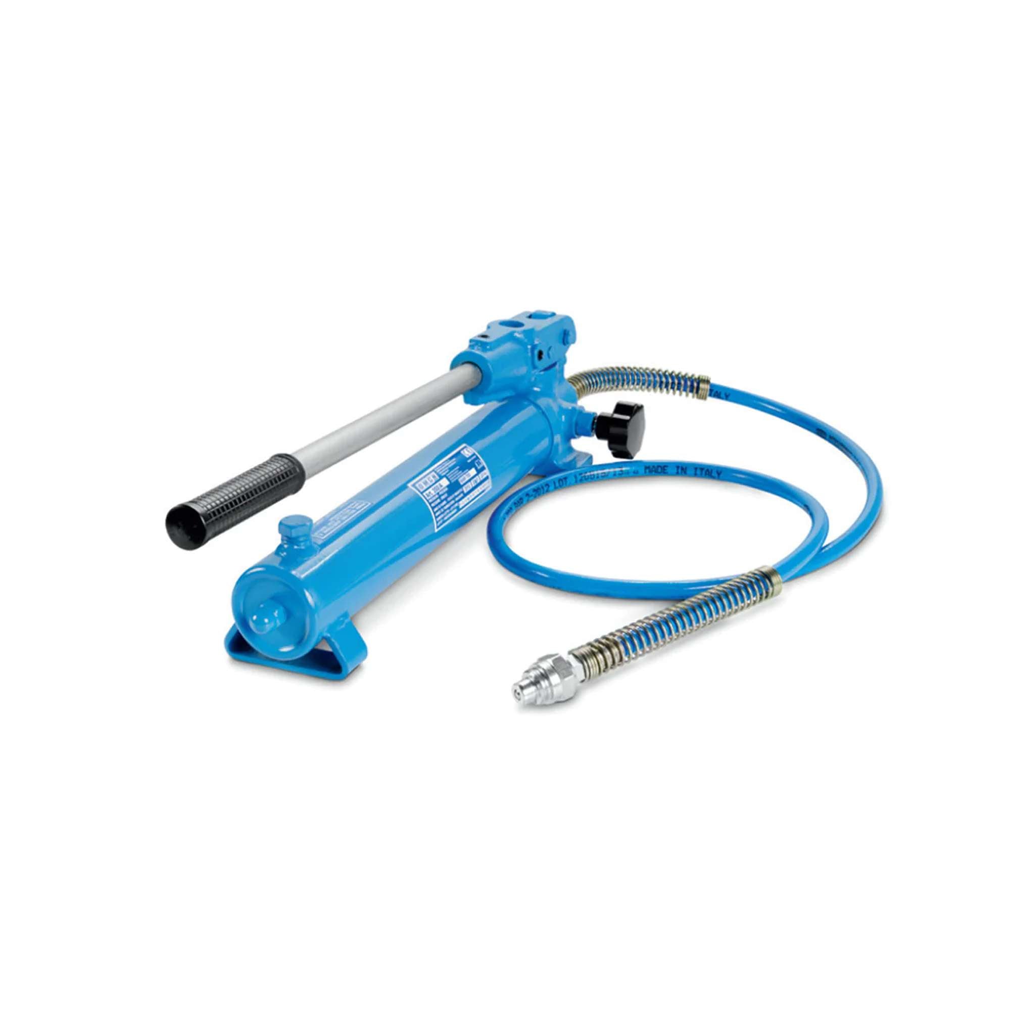 Pompa manuale ad una velocità pressione 700 bar, serbatoio 2400cm OMCN 358/B